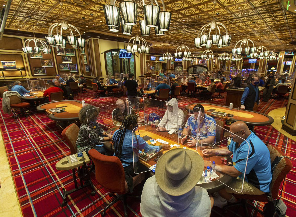How Do Casino Poker Rooms Work
